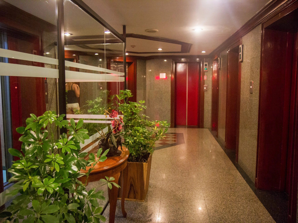 Omni Tower Syncate Suites