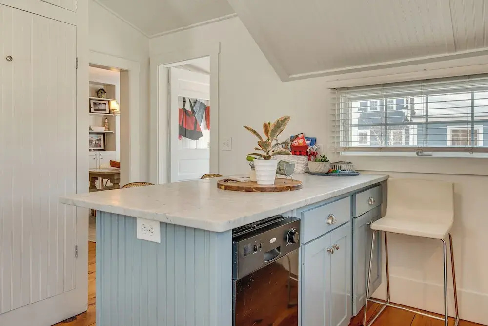 < 1 Mi to Beach! Kennebunk Cottage w/ Yard
