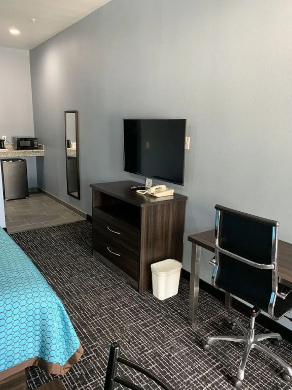 Scottish Inns and Suites Scarsdale