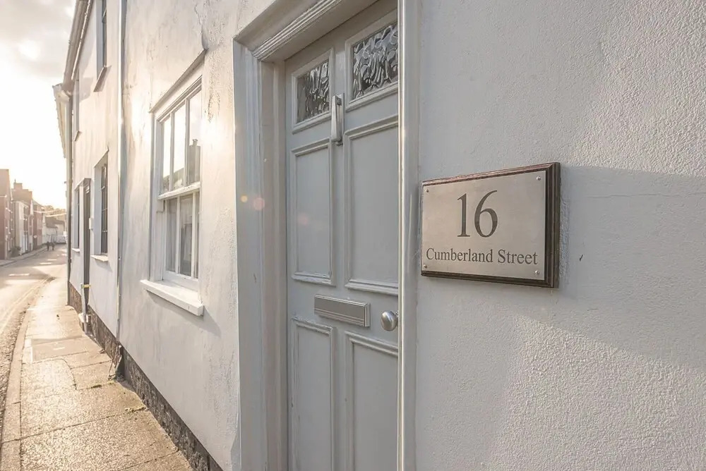 16 Cumberland Street, Woodbridge