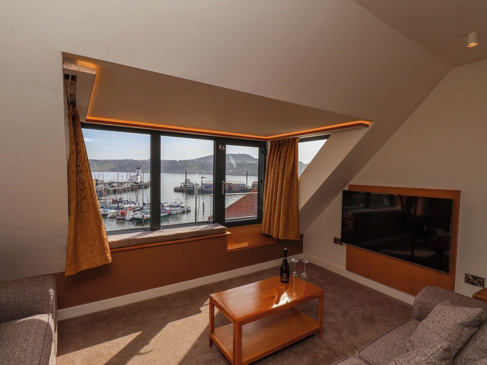 Apartment 3