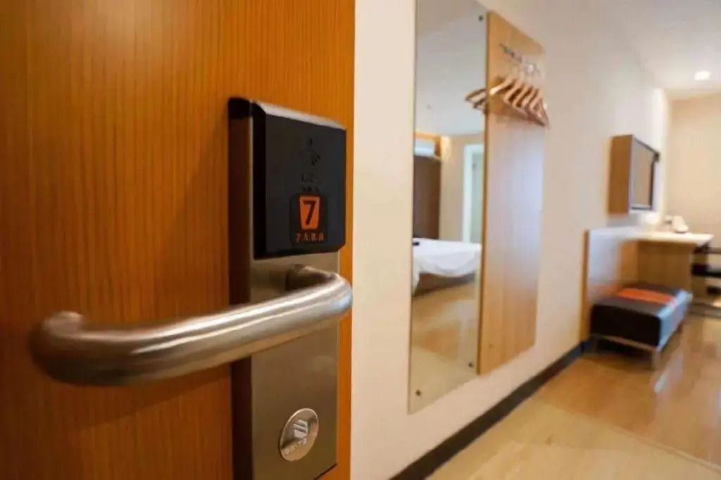 7Days Inn Xuzhou Normal University Yunlong Mountain