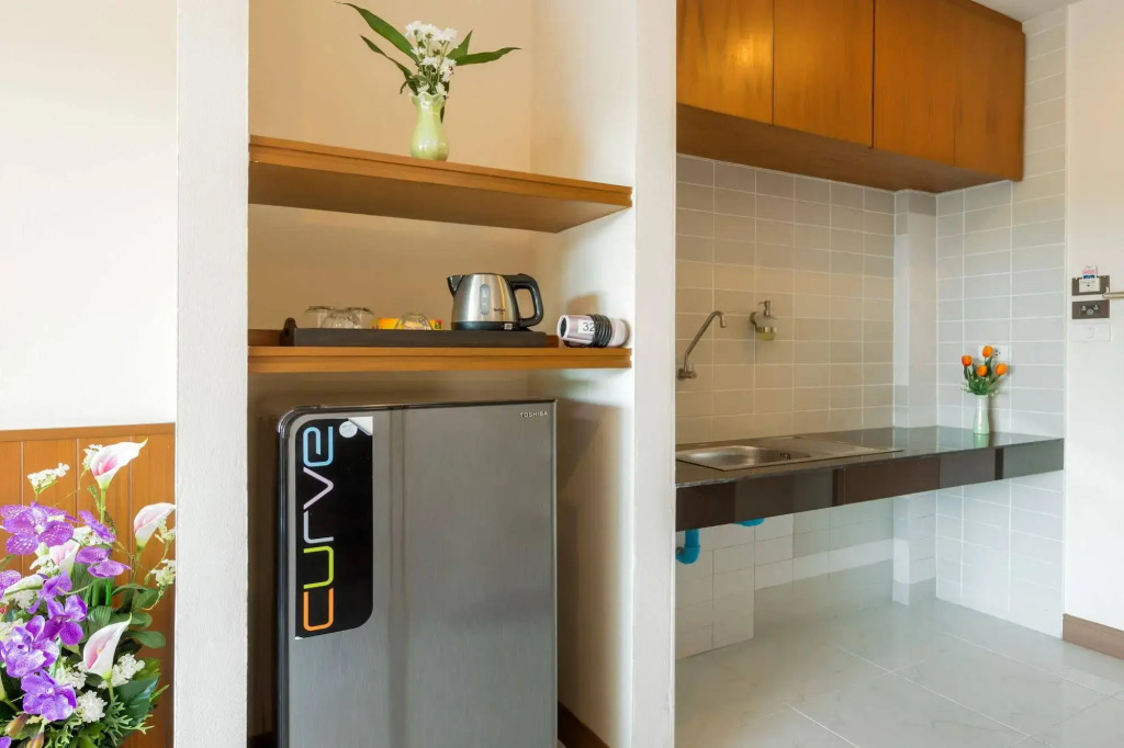 Chaiyapruek Suites