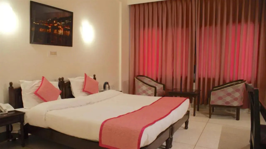 Hotel Alpana @ Har ki Pauri Road