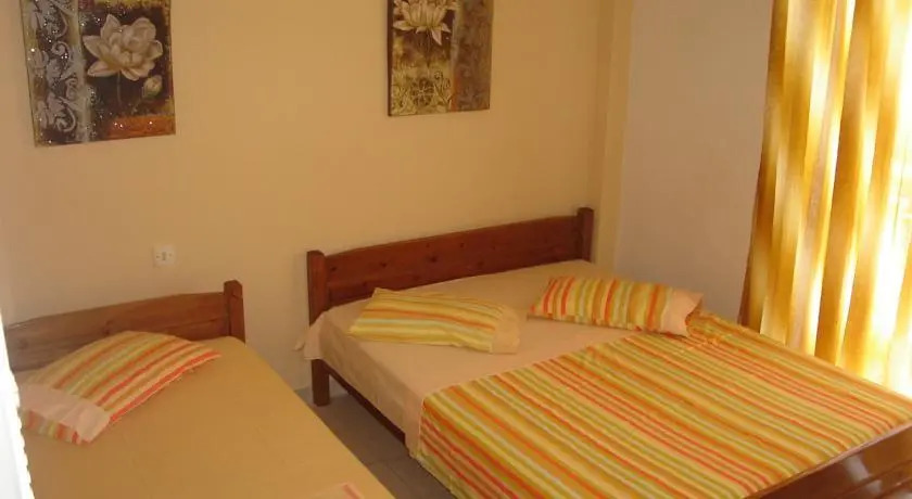 Nopi Rooms