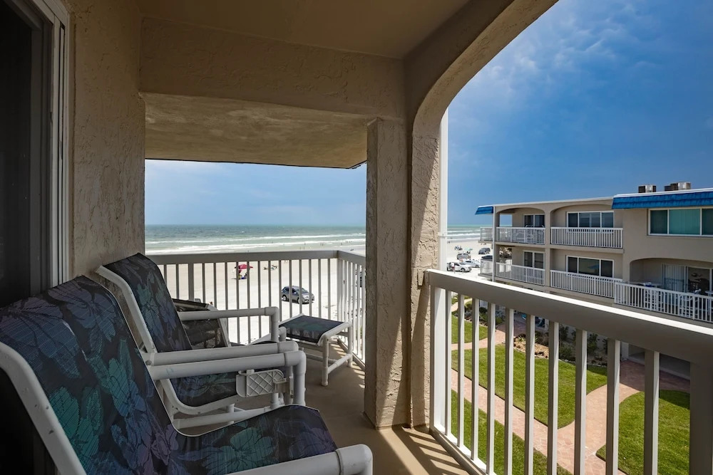 Win-san C-315 Ocean Front 2 Bed/ 2 Bath -third Floor 2 Bedroom Home