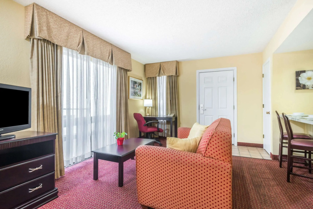 Hawthorn Extended Stay by Wyndham Dayton