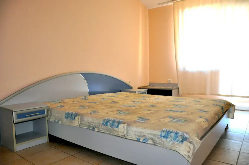 La Playa Apartments