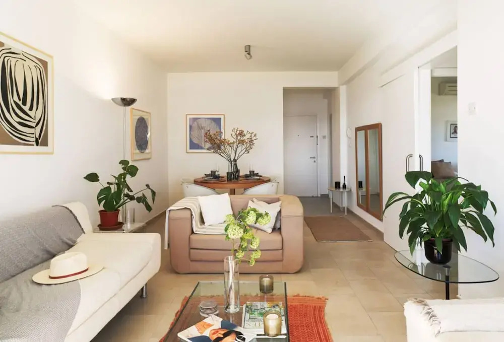 City Seafront Haven - 2 Bed Luxury Apartment