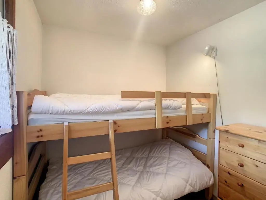 Appartement Demi-Quartier, 3 pièces, 4 personnes - FR-1-560-81