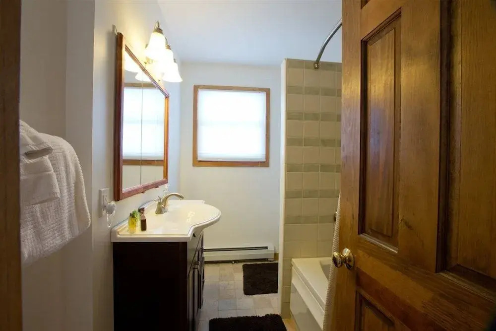 Mid_modern 4 BR