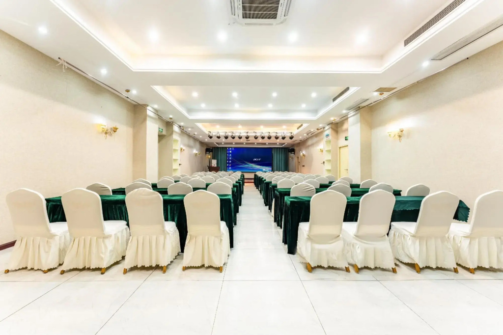 Haiyue Business Hotel ( Xiangyang New Wuzhong Wuyue Plaza Branch)