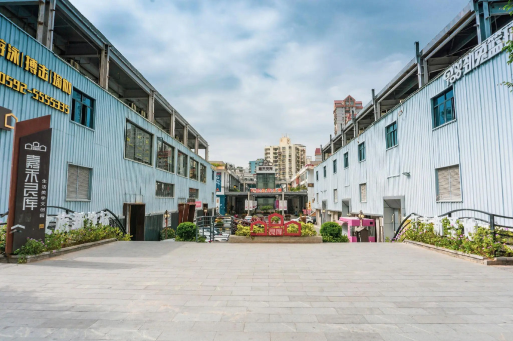 Homeinn · neo (Xiamen Mingfa Commercial Plaza Lianban Subway Station)
