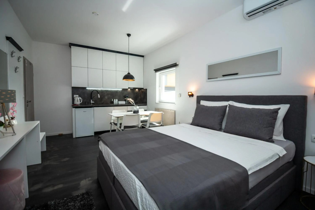 Studioapartment Black & White