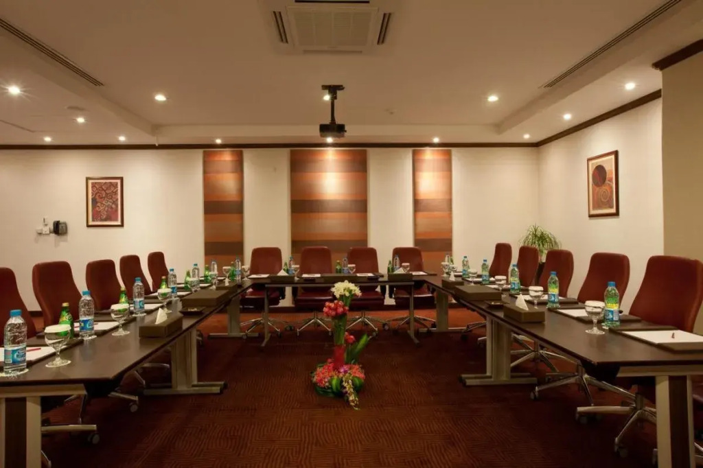 Radisson Blu Hotel and Convention Center, Riyadh Minhal