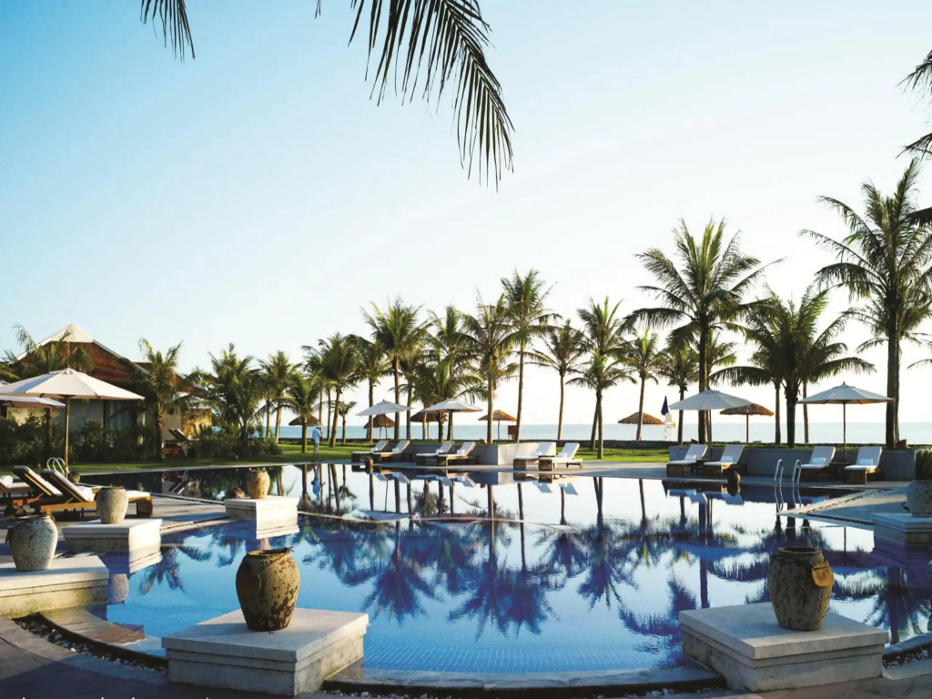 Lapochine Beach Resort