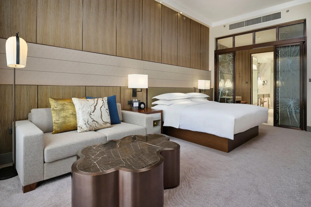 Sheraton Saigon Grand Opera Hotel