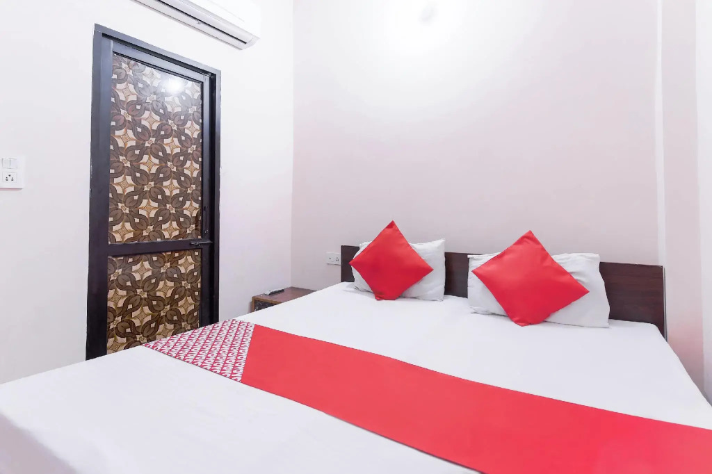 OYO 48428 Kumar Guest House