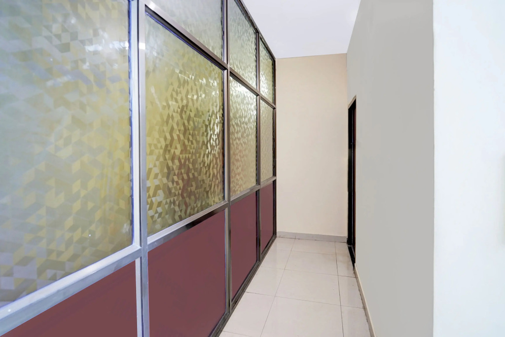 Hotel O BLW Kakarmatta Near Banaras Junction