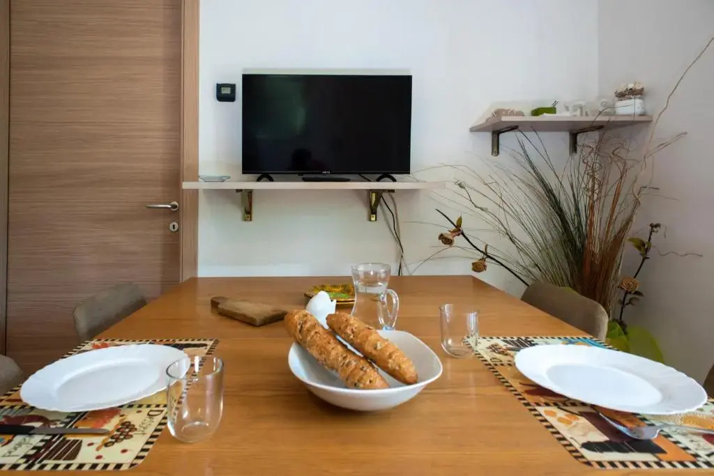Italian Vacation Homes - Fonteno Panoramic Apartment