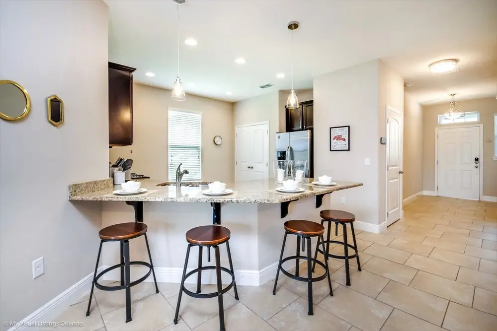 Solterra - 4175 Oaktree Drive