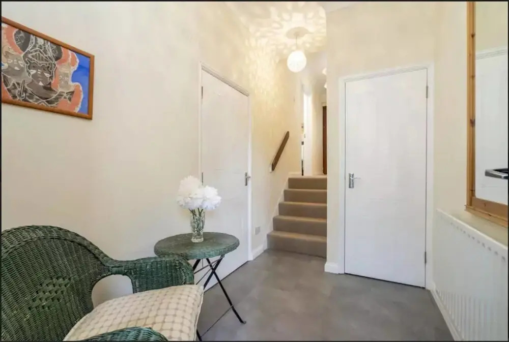 Beautiful 3BR House with a Garden