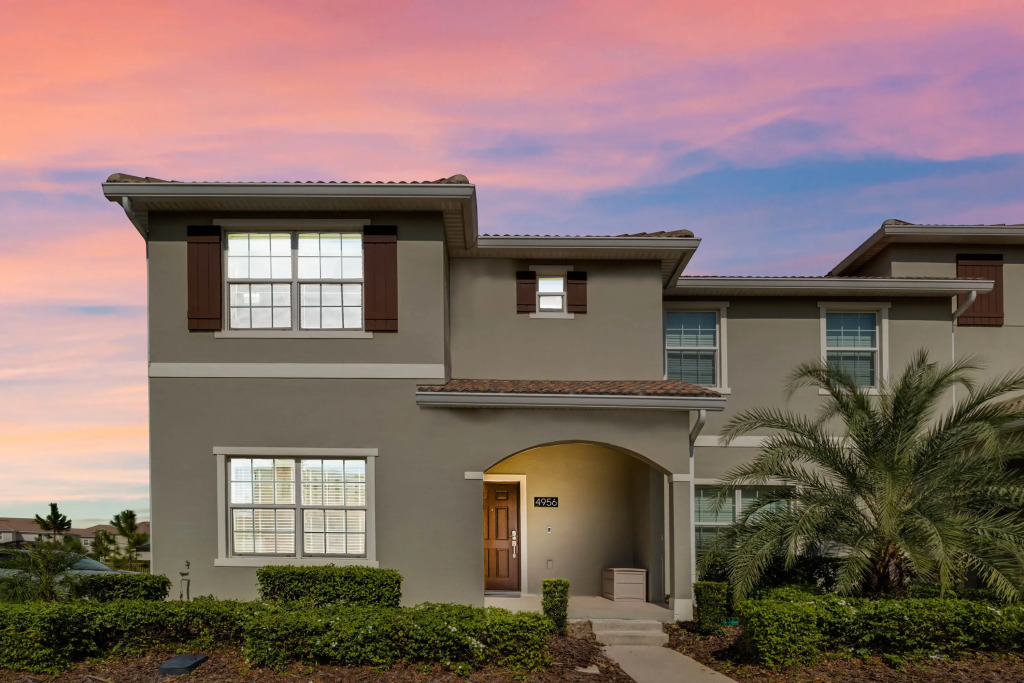 5 Bedrooms 4 Bathrooms Storey Lake 4956 Wa