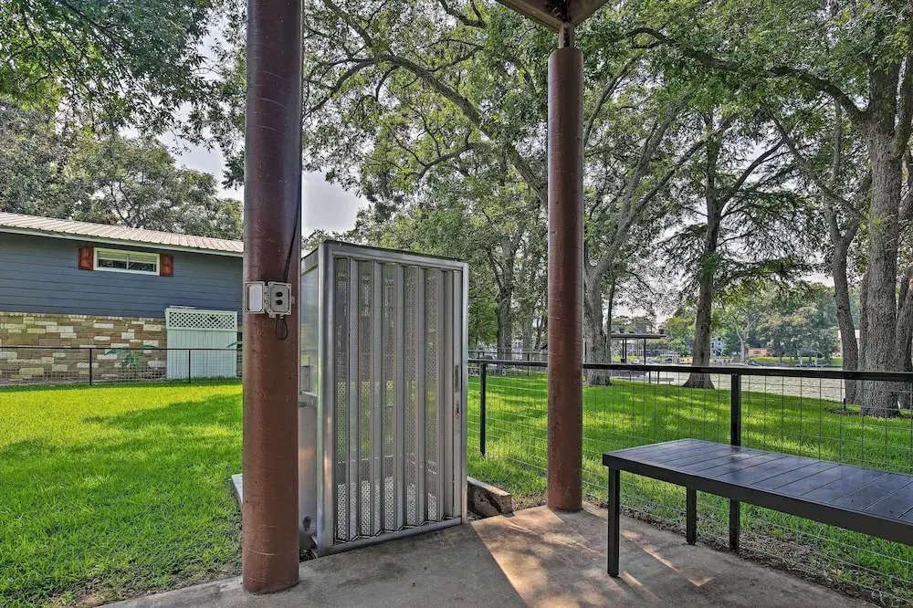 Seguin Lake House w/ Dock and Cowboy Pool