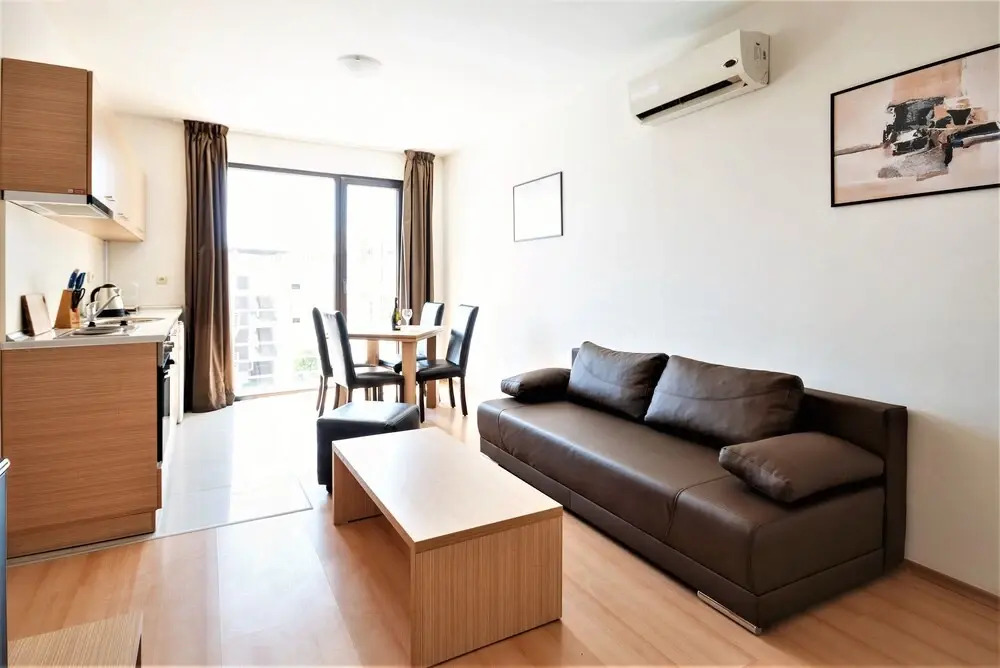 Sunny Beach Retreat - 2-bedroom Apartment