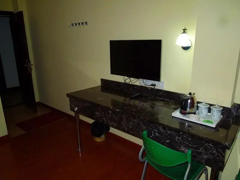 Leshan Emerald Guest House