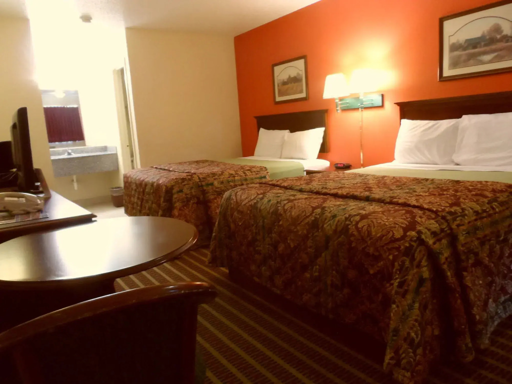 Magnuson Hotel & Rv Park