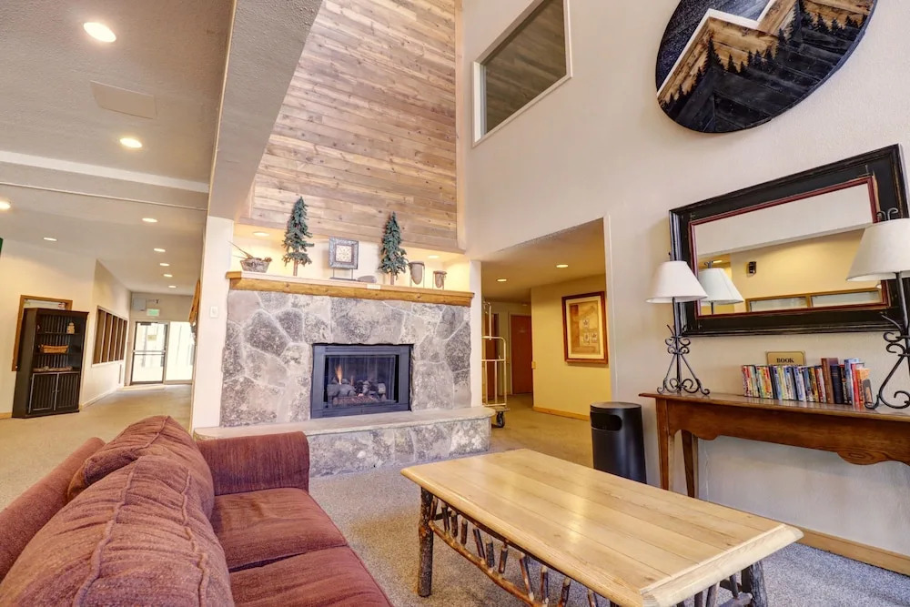 Pet Friendly Ski-In Ski-Out Right By The Lift and Golf Course - FP310 by Redawning