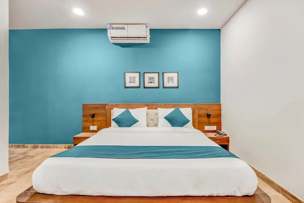 SilverKey Executive Stays 44787 Raja Park 1