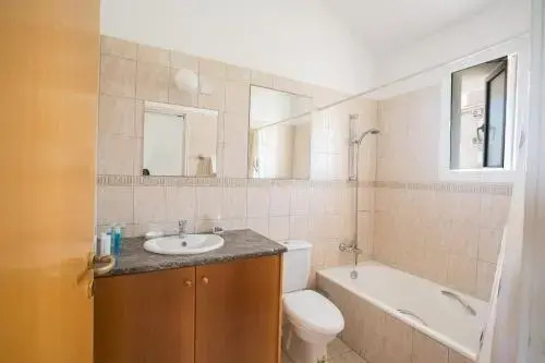 Holiday Home 3 Bedrooms 1 Bathroom - Pernera