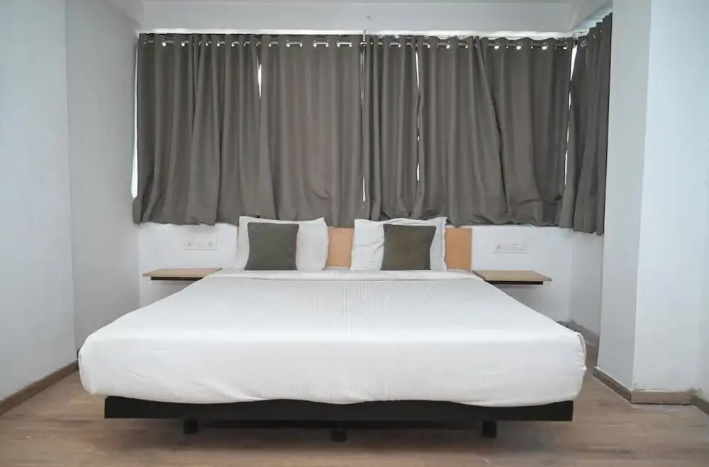 OYO 9195 Hotel Sagar Inn