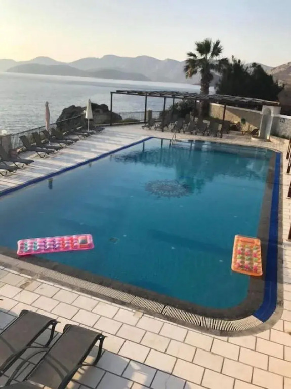 Elena Apartments