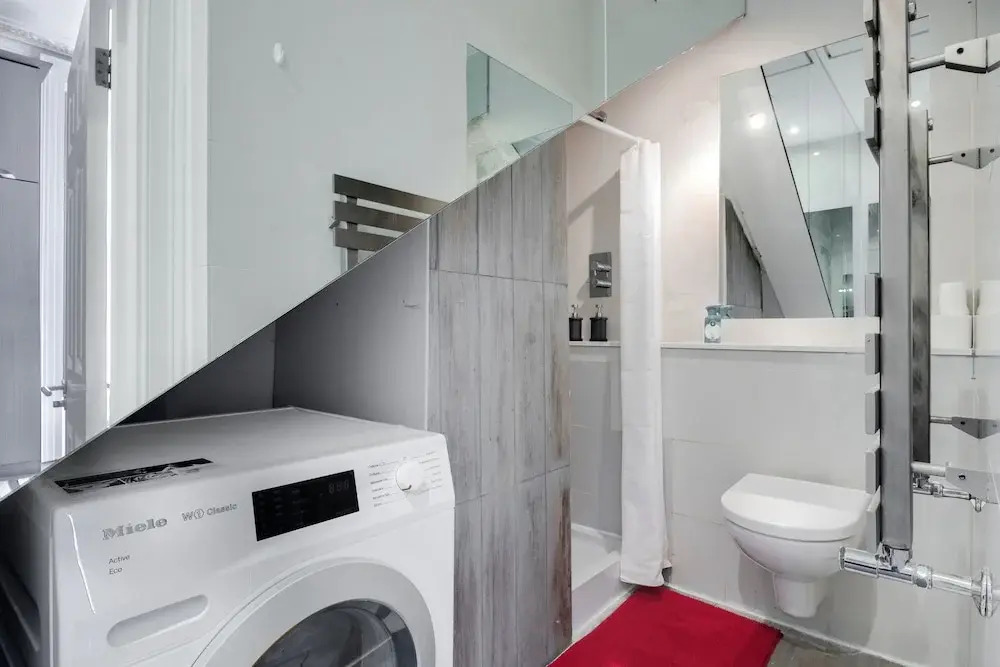 Large Studio Apartment  Central London