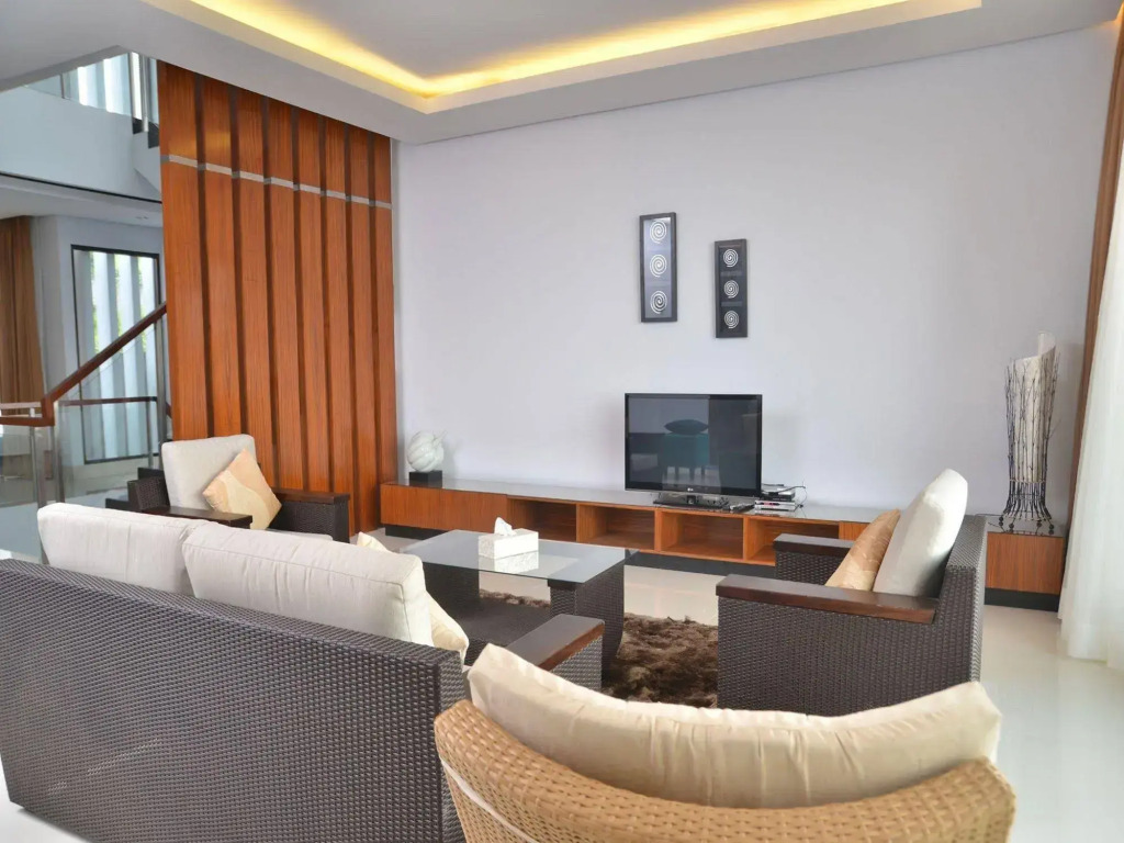 Harmony Hilltop City View 4BR Villa With Pool