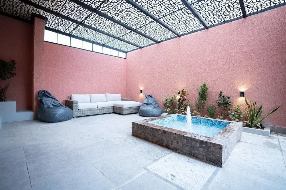 Three Bedroom Trendy Apartment in Qurtoba