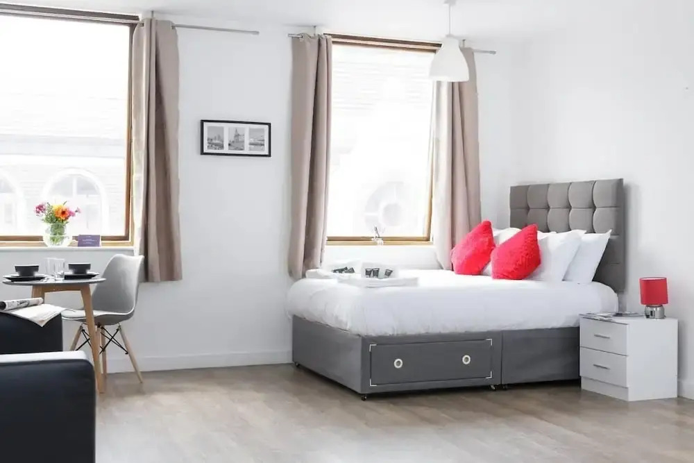 Beautiful Apartment In Vibrant City Centre!