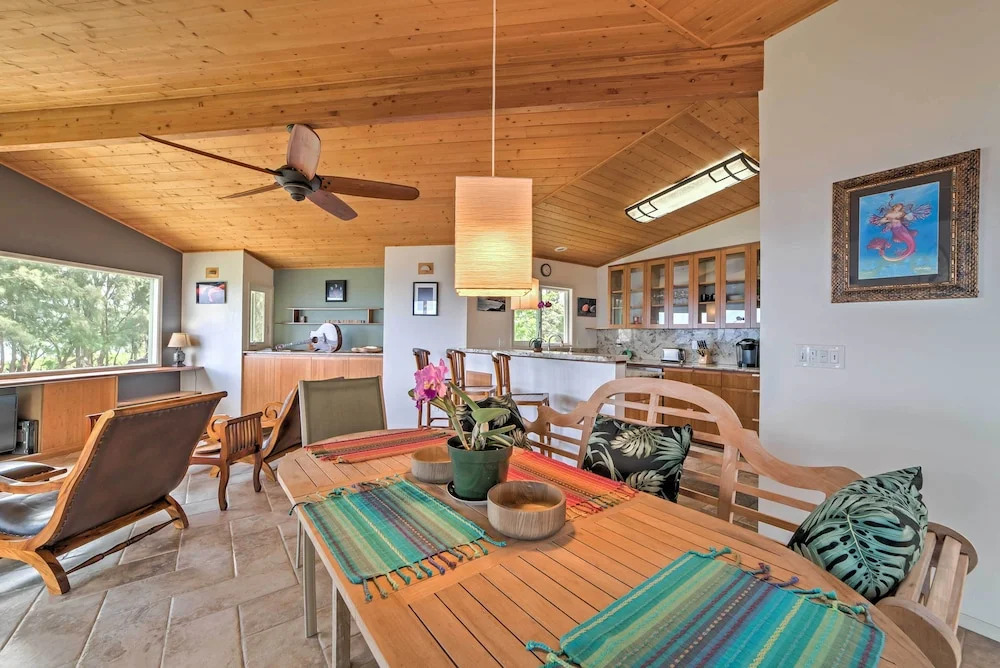 Direct Oceanfront, Big Island Home