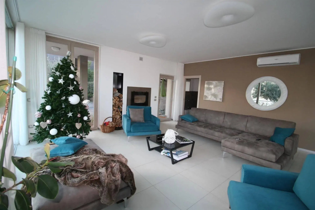 Villa Vittoria with private heated pool & shared sauna - Bellagio Village Residence