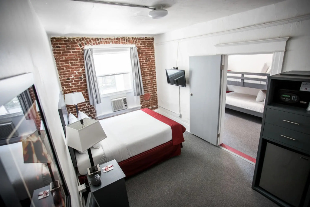 American Hotel