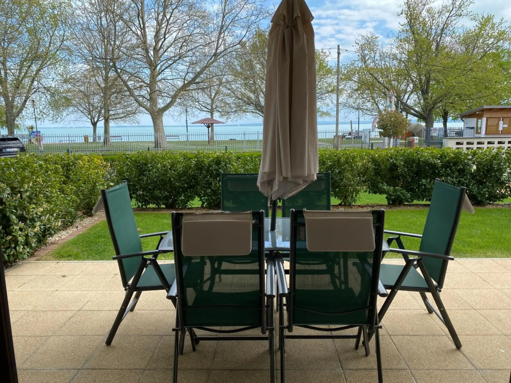 Balatoni Élmény - csopaki apartmanlakások 20 méterre a Balatontól