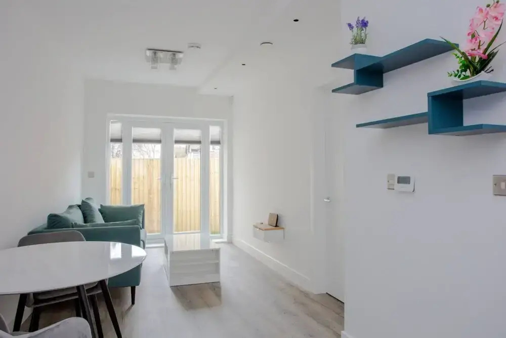 Bright 1 Bedroom Apartment in West London
