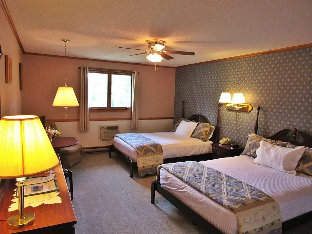 Carlsons Lodge