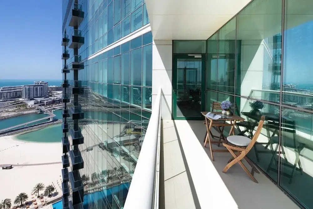Astounding 3BR Apartment w/ Sea & Marina Views!
