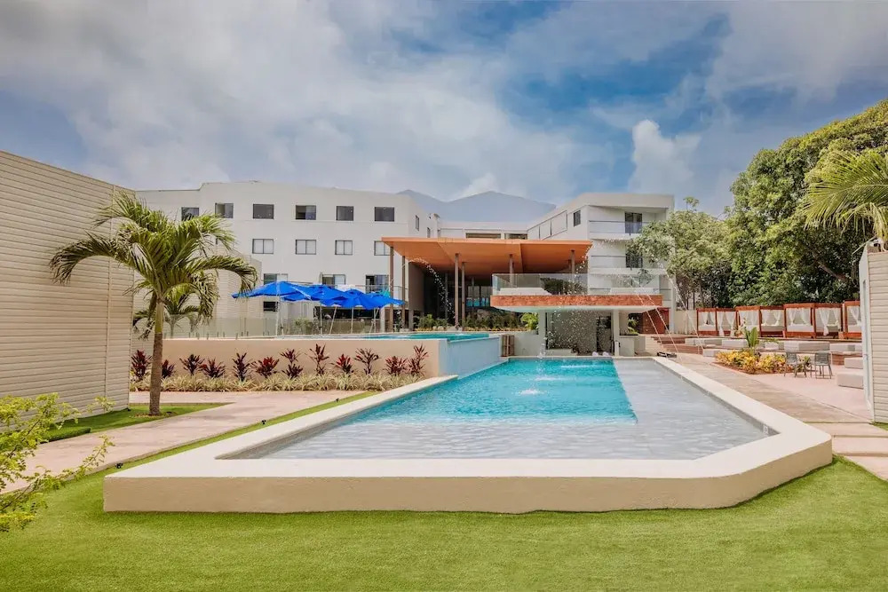 Dreamer Beach Club