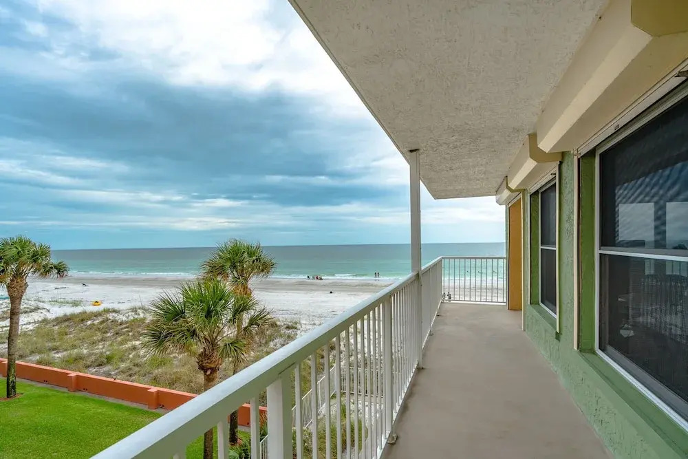 Pointe Condo #201 by Vtrips