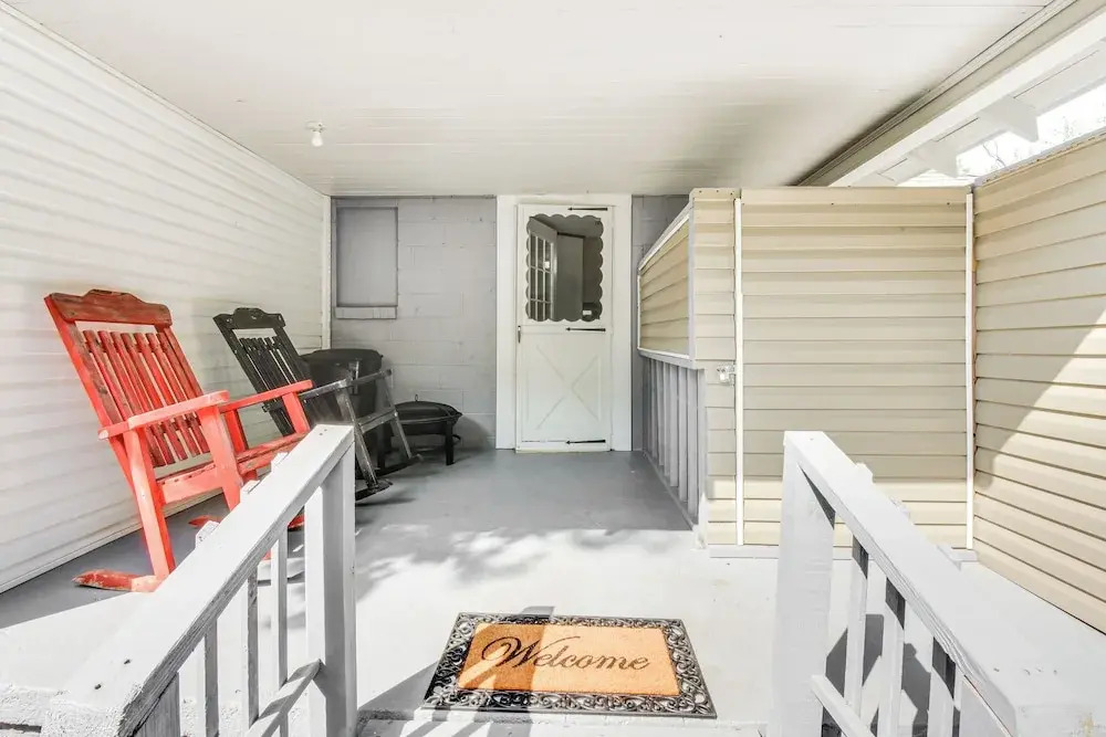 Seneca Vacation Rental w/ Grill Near Lake Hartwell